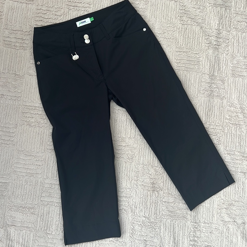 Daily Sports XDS golf capri pants black size 2 EUC